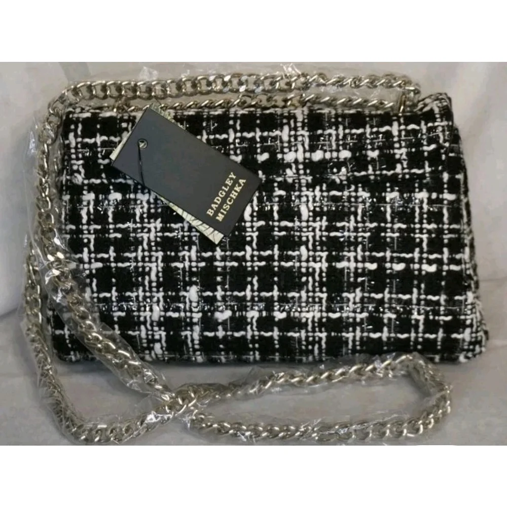 Badgley MISCHKA Stylish Black and White Tweed Crossbody Bag New-Sealed (150)